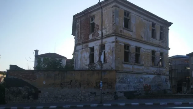 Изтича срокът за участие в търга за продажба на бившия Дом за инвалиди в Асеновград