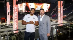 {{ otherArticle[0].article.title }}