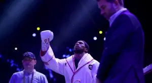 {{ otherArticle[0].article.title }}