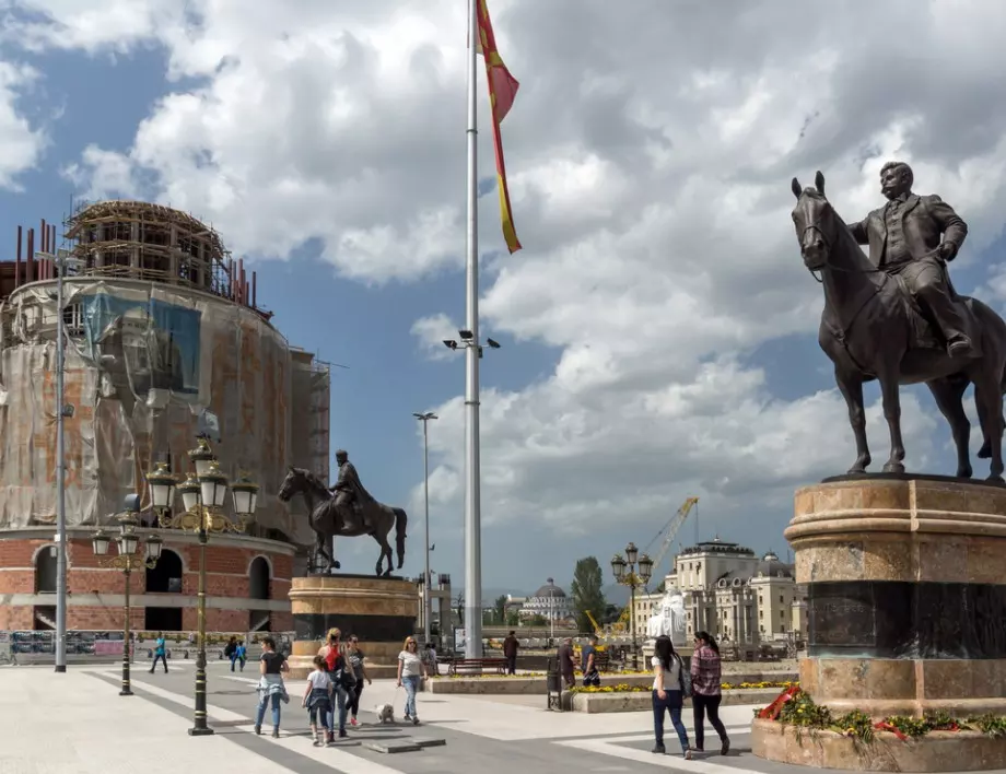 Македония отваря границите си в петък 