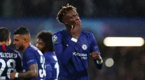 {{ otherArticle[0].article.title }}