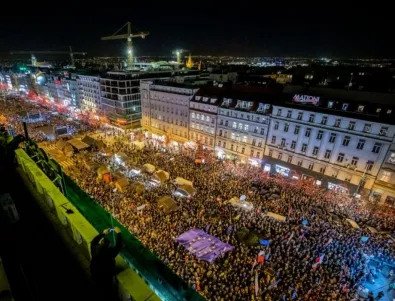 Хиляди протестираха срещу премиера Бабиш в Прага 