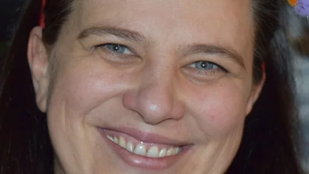Невидимите и социалните