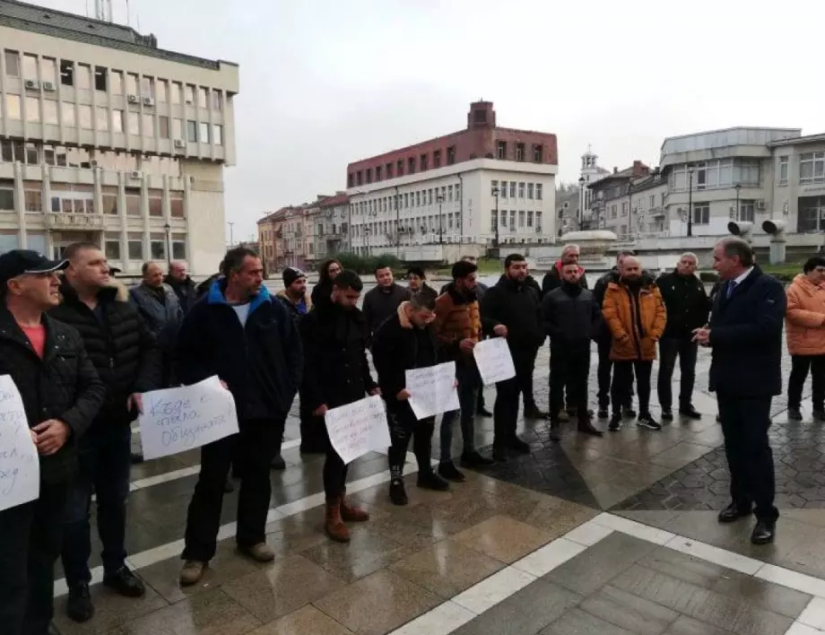 Протест в Асеновград заради неработеща пречиствателна станция за 32 000 000 лв