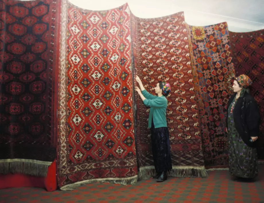 ЮНЕСКО обяви туркменските килими за световно културно наследство 