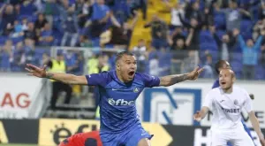 {{ otherArticle[0].article.title }}