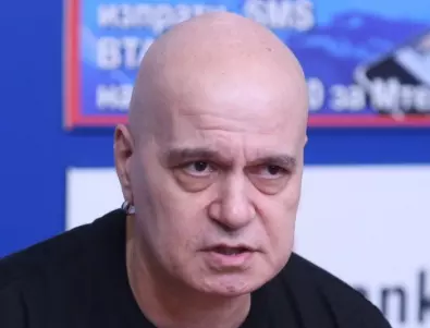 Слави Трифонов положи депутатска клетва чрез видеовръзка