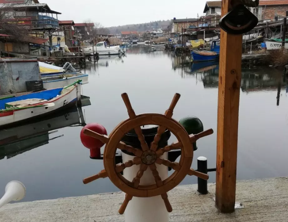 Морските хора на Бургас отбелязаха Никулден по стар стил