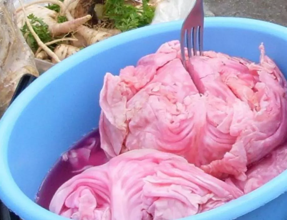 Бързо кисело зеле в буркан, което става за 4-5 дни