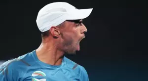 {{ otherArticle[0].article.title }}