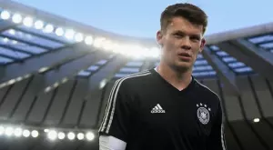 Шалке отне капитанската лента на Нюбел, след като подписа с Байерн