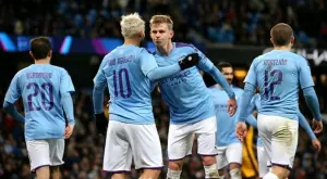 Бунга-бунга парти с "модели" и звезди от Висшата лига потресе Англия (СНИМКИ) 