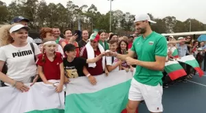 {{ otherArticle[0].article.title }}