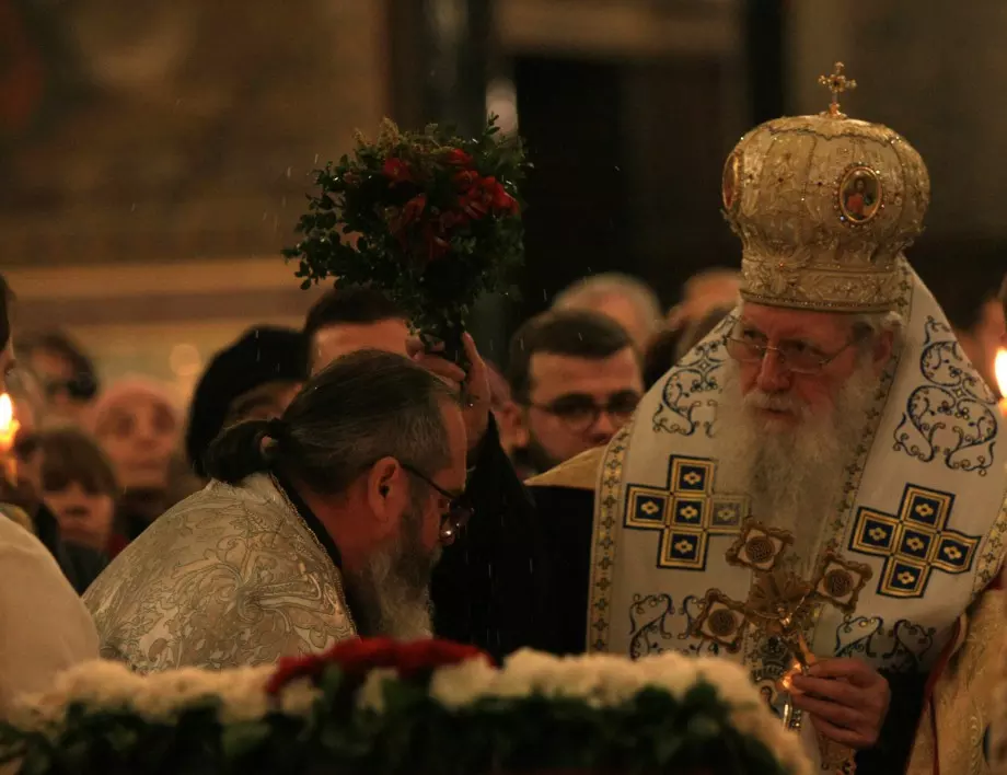Патриарх Неофит: Дълбок поклон пред героичното и славно родно войнство 