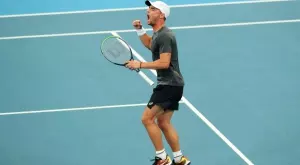 {{ otherArticle[0].article.title }}