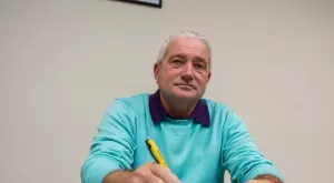 {{ otherArticle[0].article.title }}