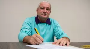 {{ otherArticle[0].article.title }}