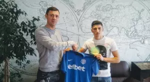 {{ otherArticle[0].article.title }}