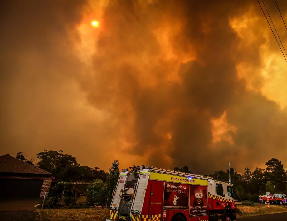 Горски пожар унищожи исторически град в щата Калифорния