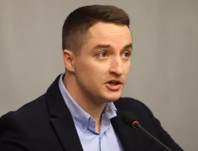Божанков: Машинен инженер, бюджетар и лекар подготвят новата Конституция