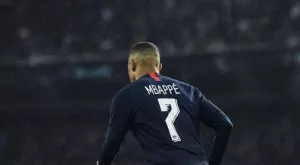 Президентската битка в Барселона води Мбапе към "Камп Ноу"