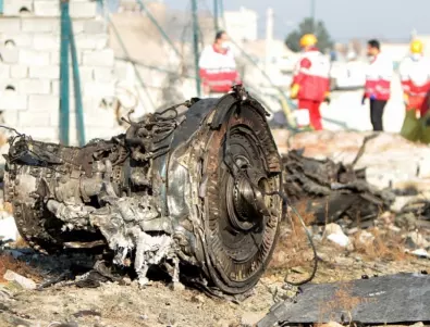 Засилва се натискът да има външно участие в разследването на катастрофата на украинския самолет в Иран 