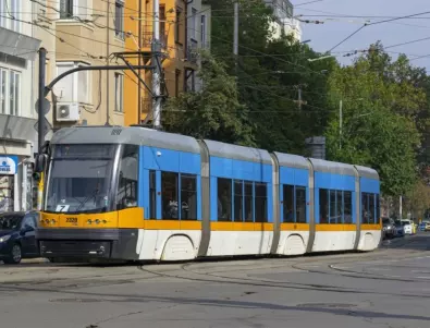 На първа инстанция: Столична община е осъдена да махне трамвая от бул. 