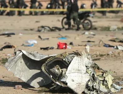 Жертвите от сваления самолет ще бъдат погребани в Иран