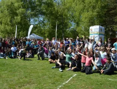 „Споделени игри“ събраха стотици деца на Витоша в името на толерантността