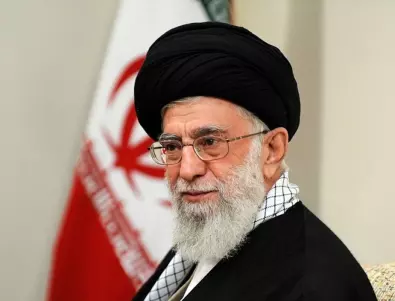 Бесни иранци зоват за оставката на аятолах Хаменей заради сваления самолет