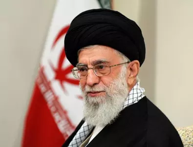 Аятолах Хаменей: Иран целува ръцете на тези, които нападнаха Израел