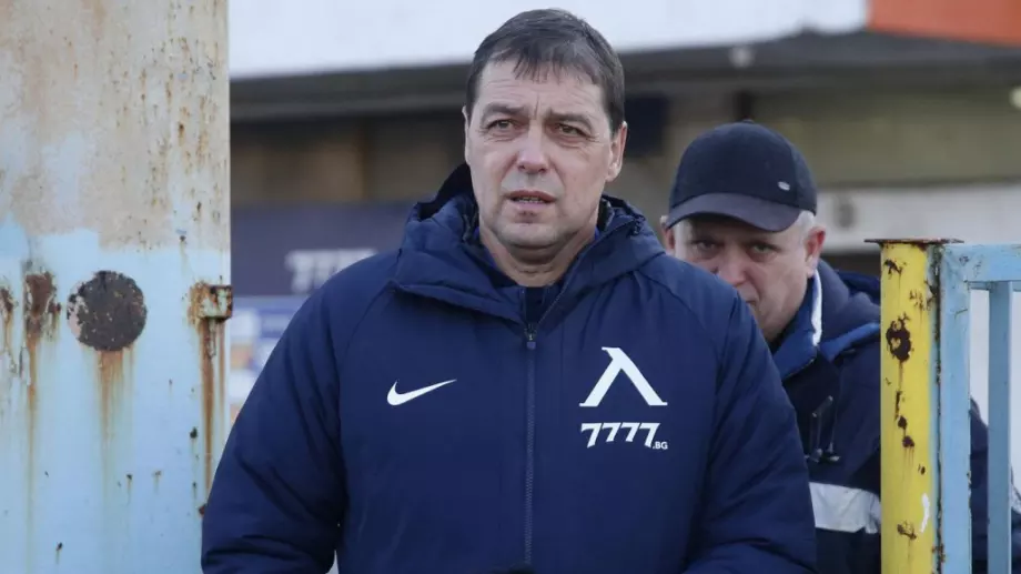 Тити Папазов отрече Петър Хубчев да е получавал 50 000 лв. заплата в Левски