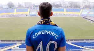 {{ otherArticle[0].article.title }}