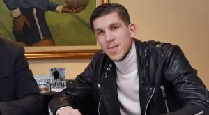 {{ otherArticle[0].article.title }}