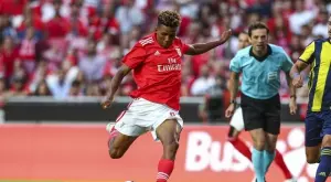 Тотнъм на крачка от първи трансфер през зимата