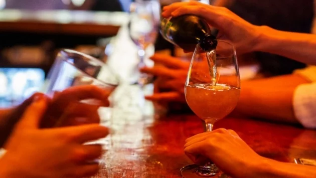 4 алкохолни напитки, които да НЕ пием през лятото