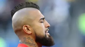 Артуро Видал си изкара глупав червен картон (ВИДЕ)