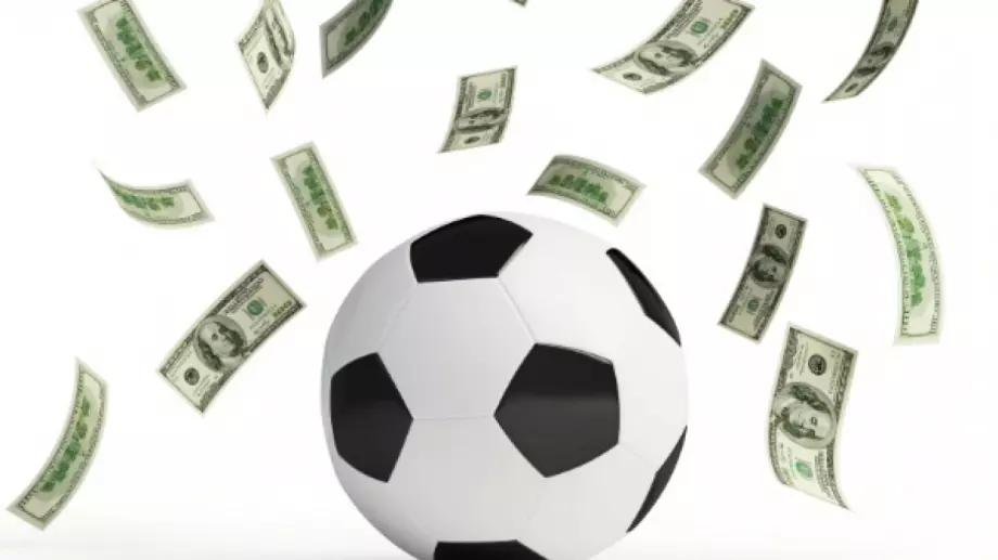 Какъв процент от бюджета на отборите в Първа лига са заплатите на футболистите?