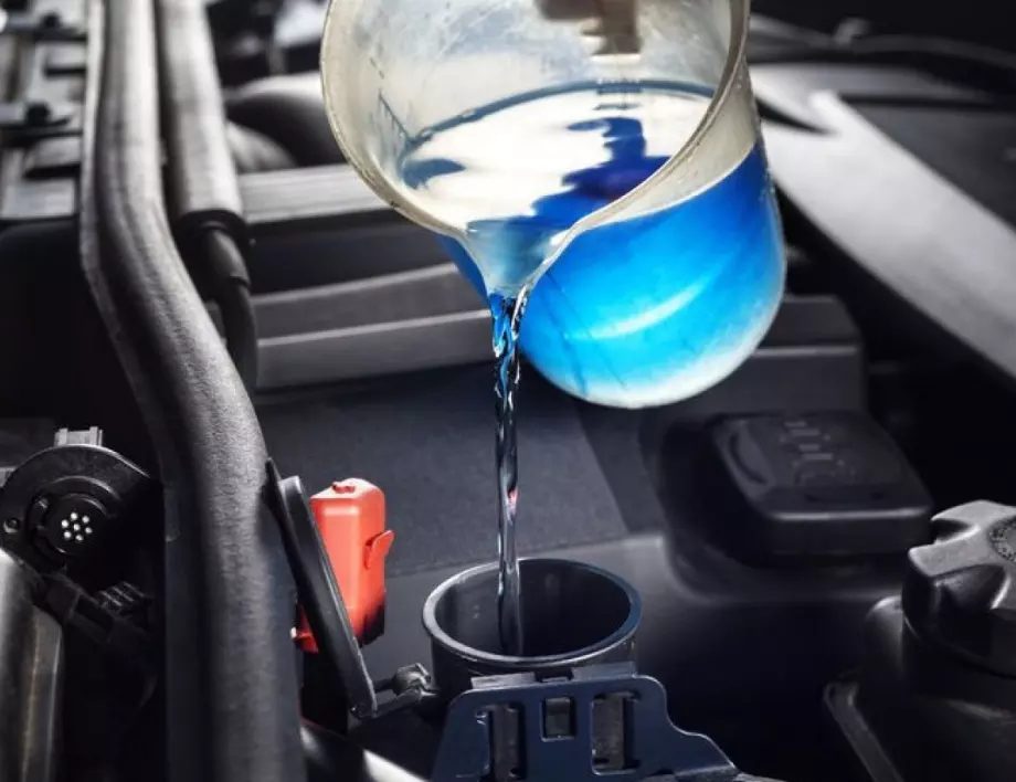 Как да проверим охладителната течност на автомобила