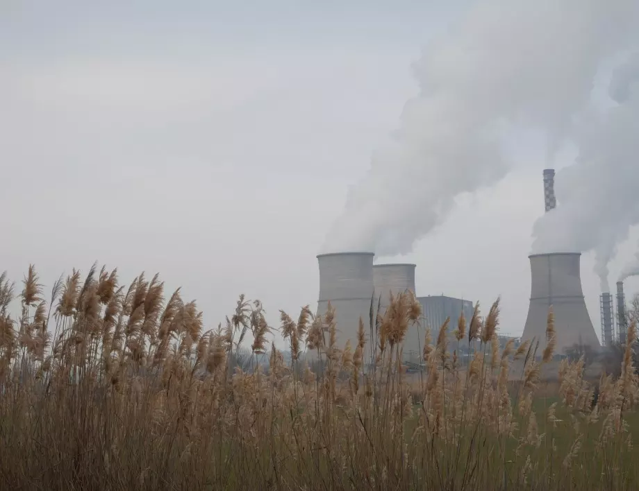 ТЕЦ „Бобов дол“ отрича за замърсяване на въздуха край централата 