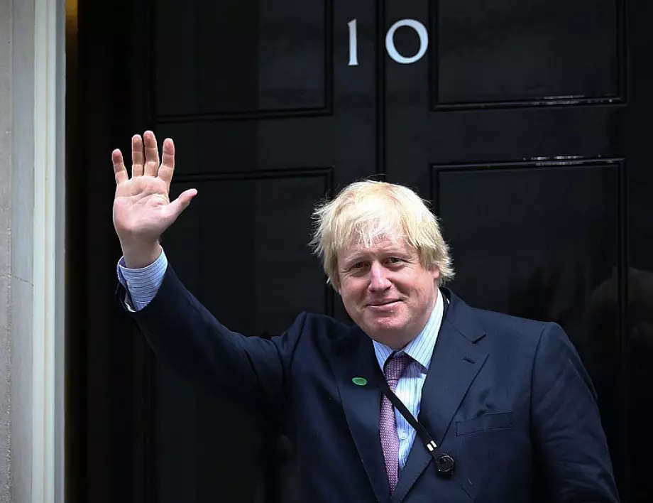 Борис Джонсън уволни повечето министри от кабинета си