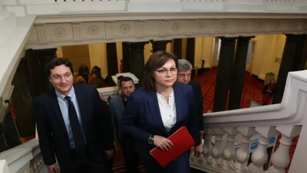 БСП внесе 40 страници с мотиви по вота на недоверие, от ГЕРБ отговориха