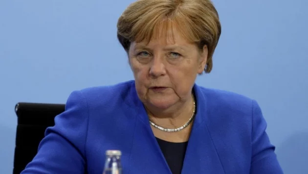 Хакнало ли е руското ГРУ имейли на Меркел? 