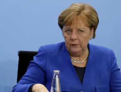 Меркел и Вишеградската четворка са за отваряне на границите 