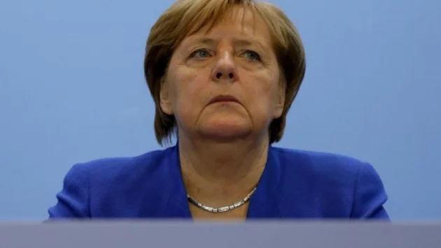 Меркел с призив за социална дистанция, след като в Германия коронавирусът пак плъзва