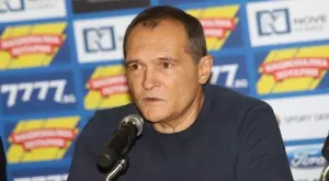 {{ otherArticle[0].article.title }}