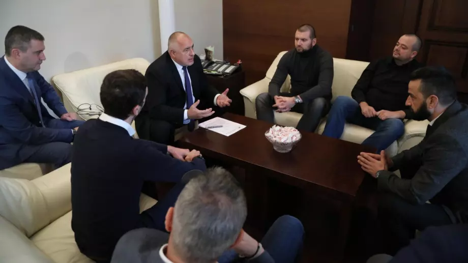 Бойко Борисов обеща на Левски тотото за спонсор и козирка за "Герена"