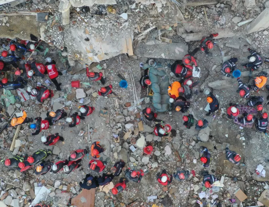 8 жертви и близо 100 ранени при земетресението на границата между Турция и Иран