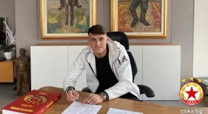 {{ otherArticle[0].article.title }}