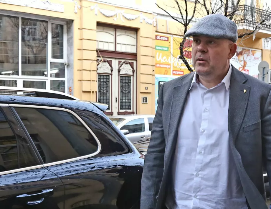 Гешев обяви, че Божков иска да пренареди политическата система и критикува "НПО-то на Прокопиев"